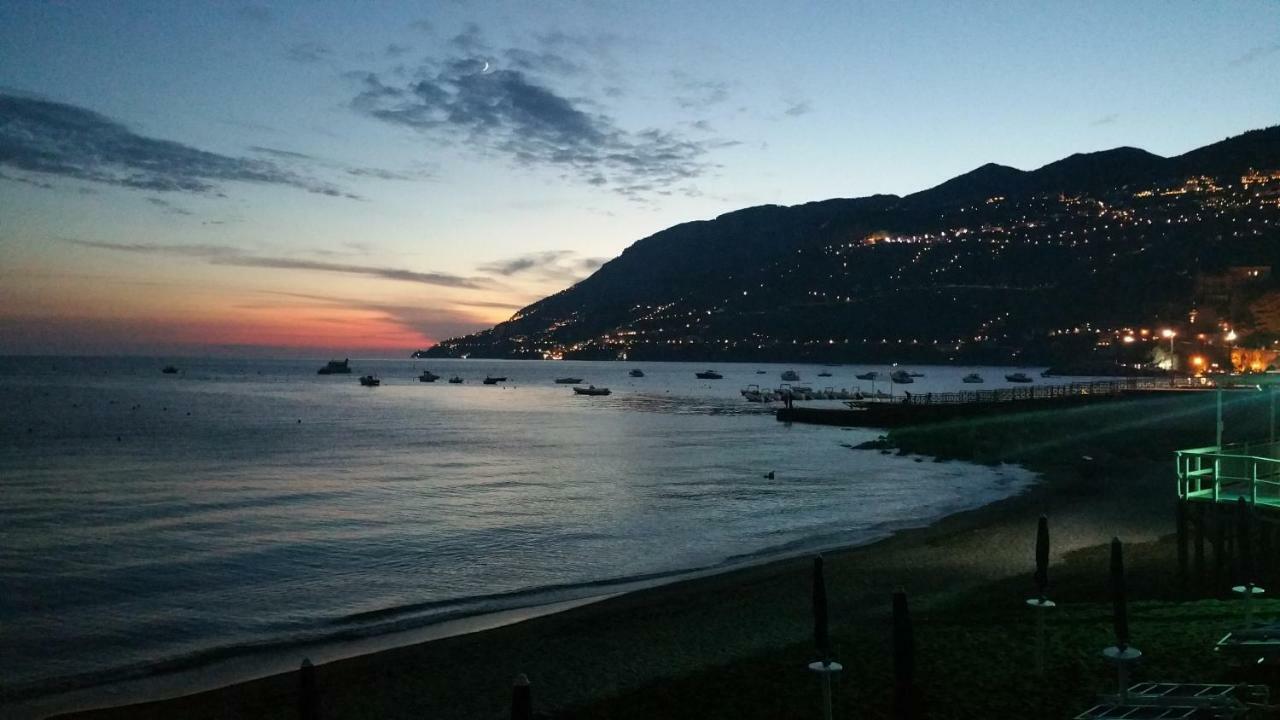 Holiday Home Amalfi Coast Майори Екстериор снимка